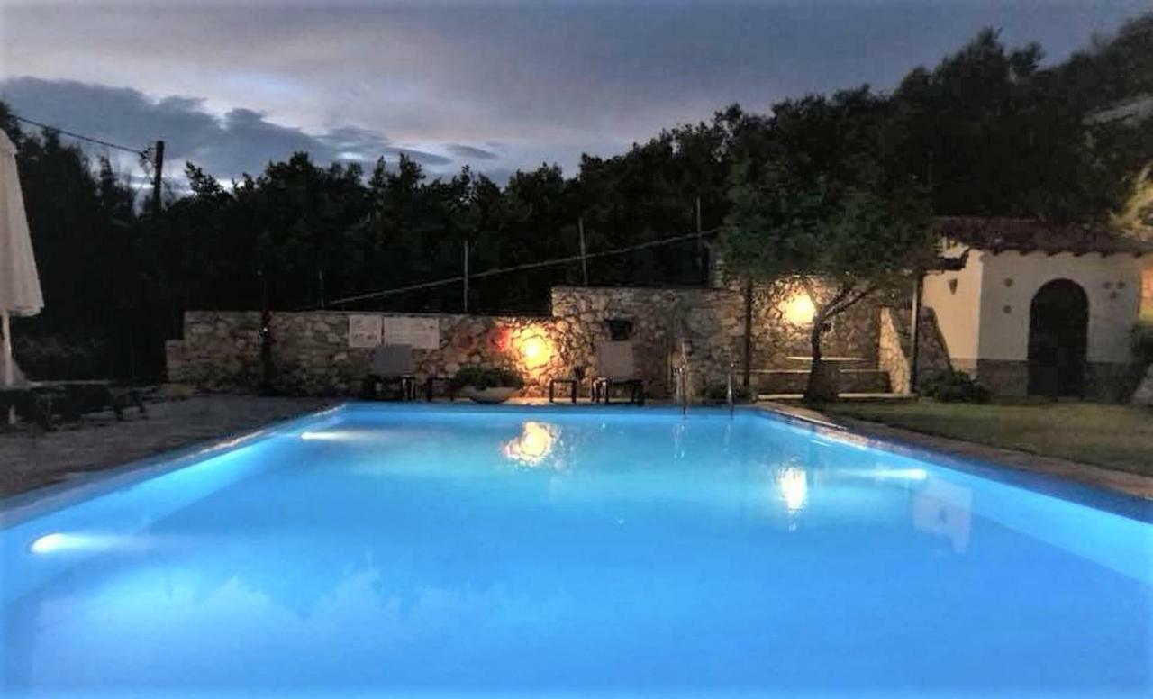 Villa Spartias Скиатос Экстерьер фото